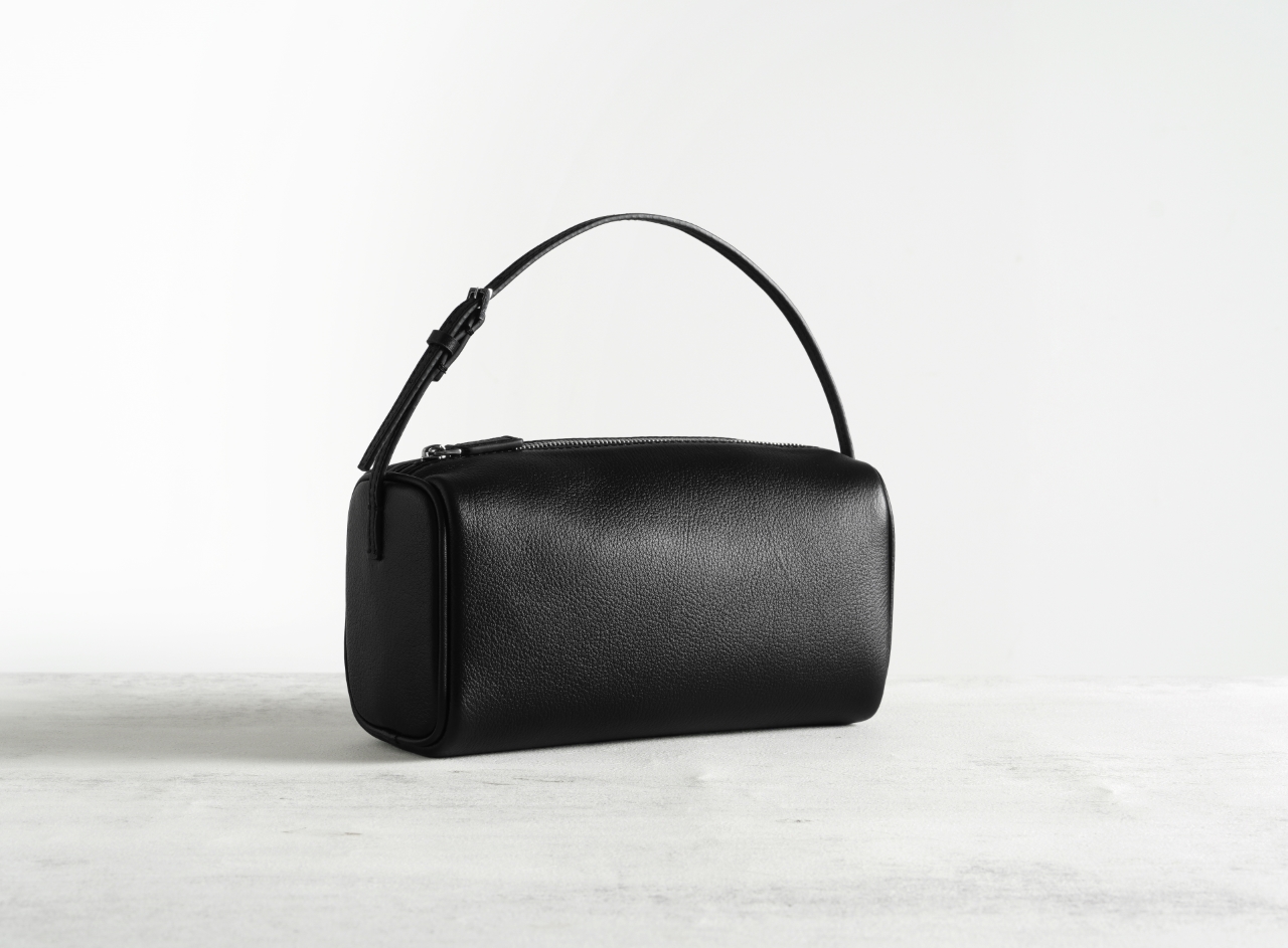 Luxury Bags Quiet - レディースミニマリストイースト-ウエストレザーショルダーバッグ | 仕事、旅行、普段使いに最適な静かなラグジュアリーバレル型ハンドバッグ