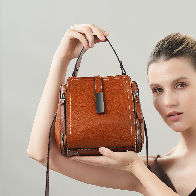 本革クロスボディバッグ レディース 大きめショルダーバッグ  - Luxury Bags Quiet のレビューと価格