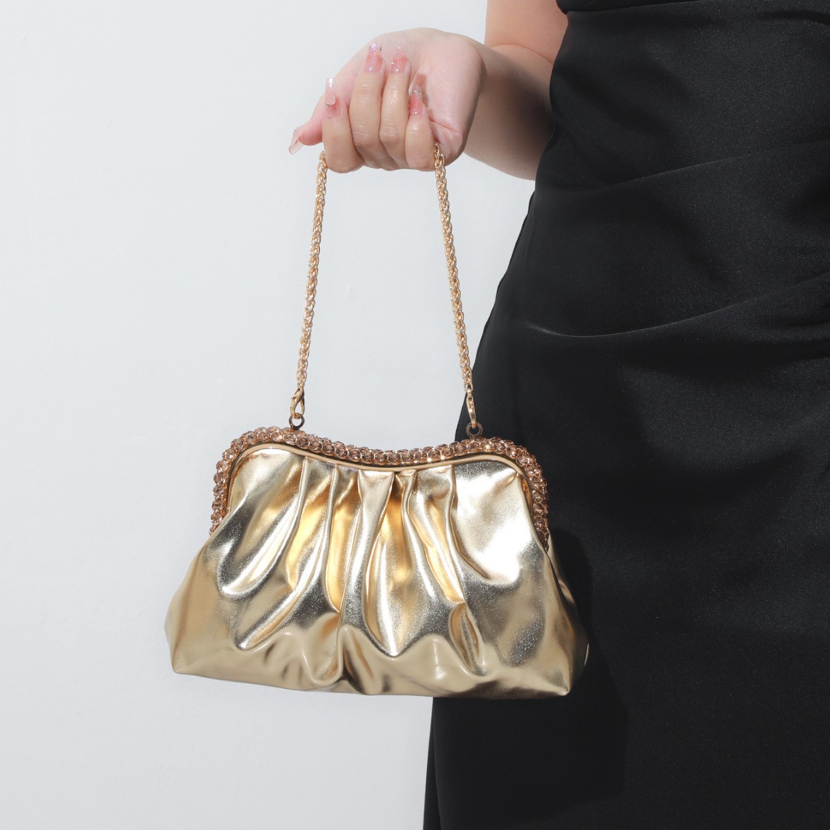 プレミアム静音高級PUレザー プリーツラインストーンクリップ - Luxury Bags Quiet のレビューと価格