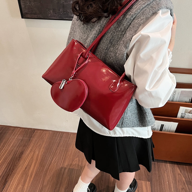 レディース パテントフェイクレザー トートバッグ ハートポー - Luxury Bags Quiet のレビューと価格