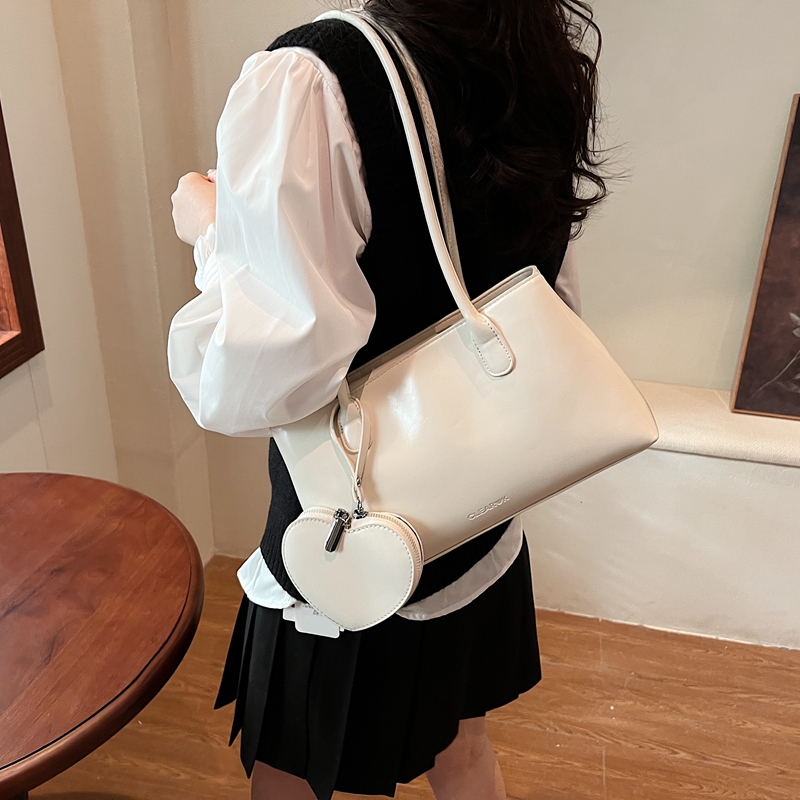 レディース パテントフェイクレザー トートバッグ ハートポー - Luxury Bags Quiet のレビューと価格