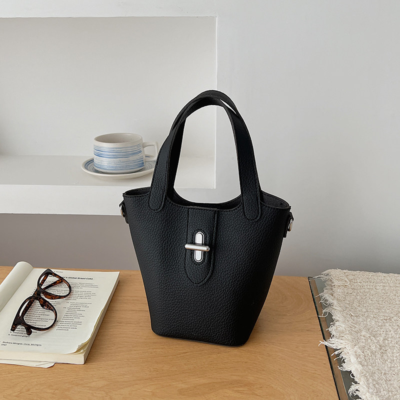静かな高級感の本牛革ミニピコタンバスケットバッグ、超ソフトタ - Luxury Bags Quiet のレビューと価格